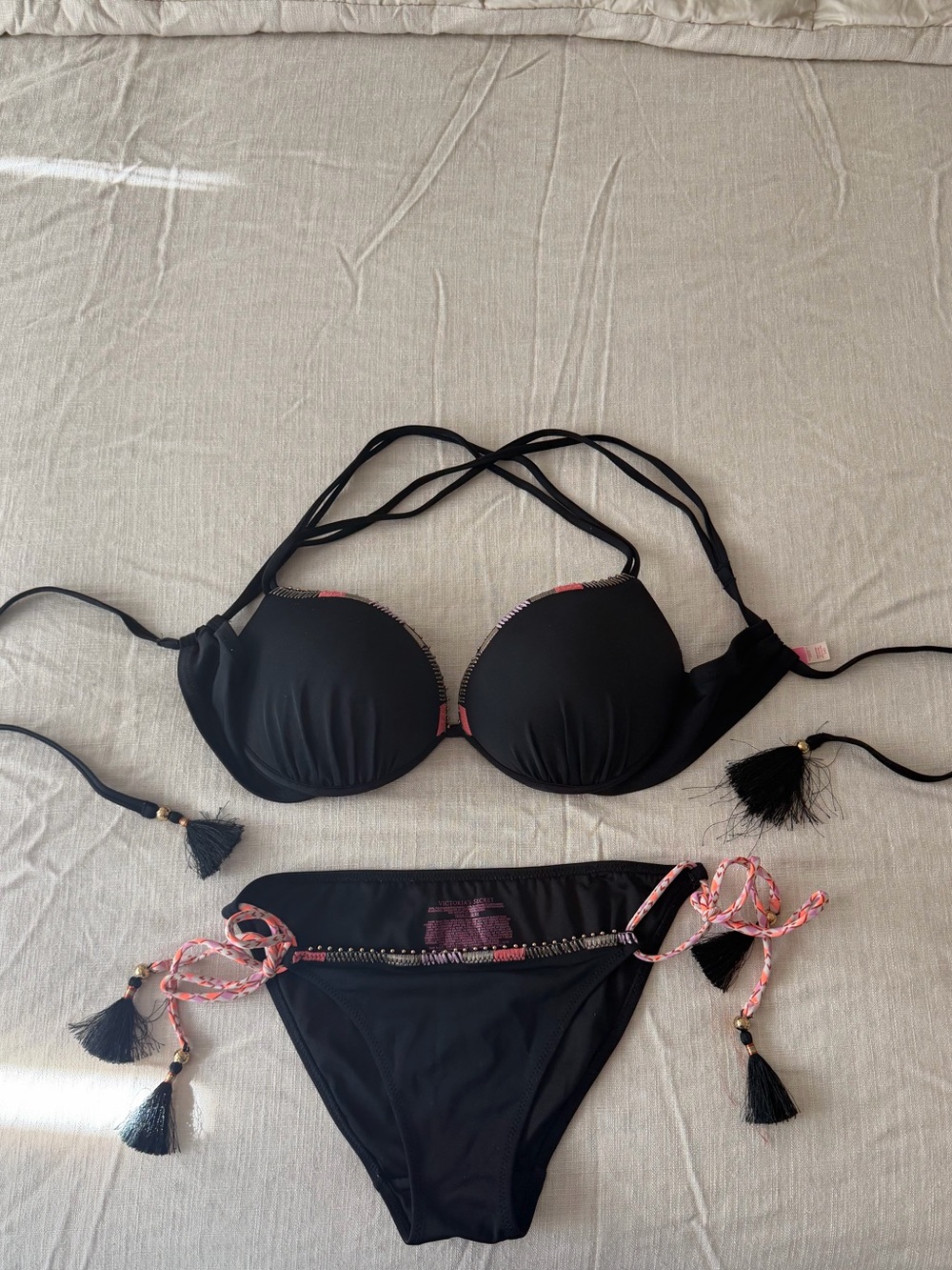 Vintage Victoria Secret black push-up Bikini set, resort style Y2K 34D/Small